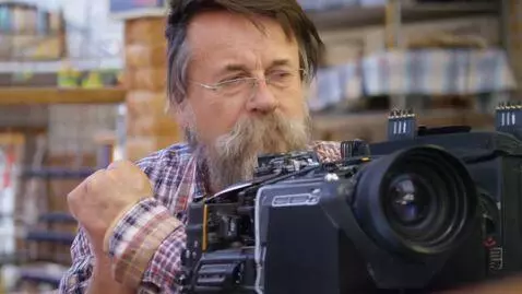 AI Video from prompt: Целуются страстно