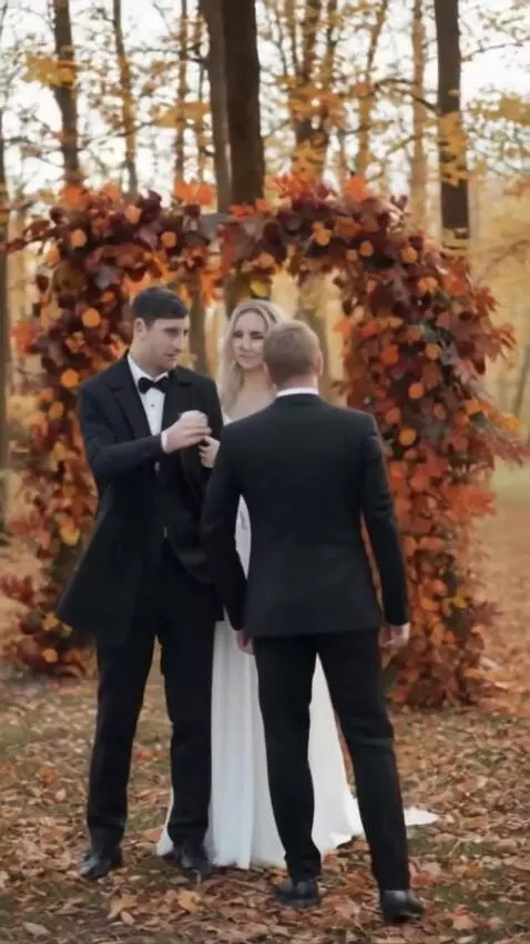 AI Video from prompt: Парень подходит к жениху и невесте и обнимает их