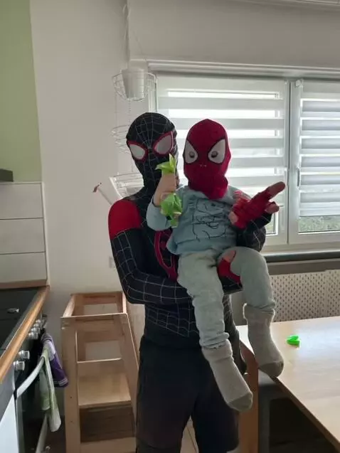 AI Video from prompt: Persons are dancing disco