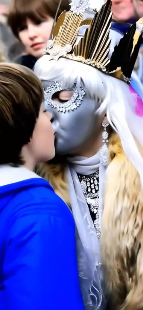 AI Video from prompt: Пятидесятилетняя снежная королева целуется с юно