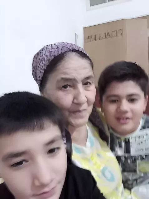 AI Video from prompt: we say "Oyijon tug'ilgan kuninhiz bilan"