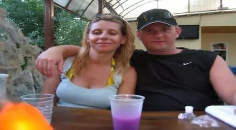 AI Video from prompt: женщина оральный интим мужчине с эрогированным ч