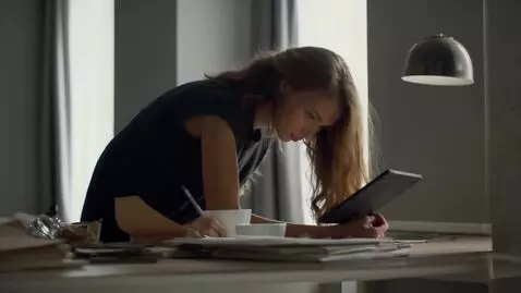 AI Video from prompt: [Intro – 0:00–0:50] Tutti ti dicono che devi ave