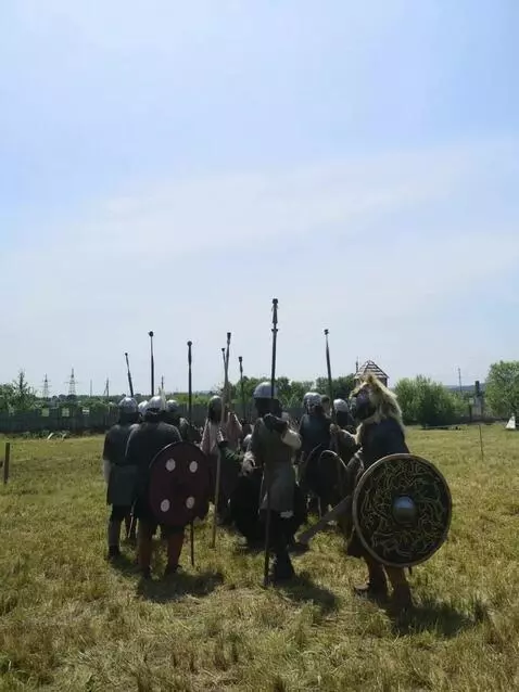 AI Video from prompt: there are many Vikings around the people, all lo