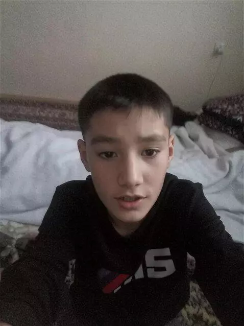 AI Video from prompt: I say "Oyijon o'tib ketgan tug'ilgan kuningiz bi