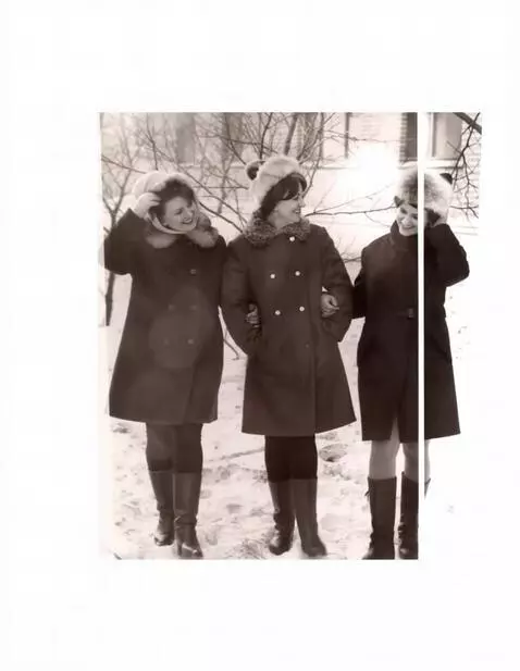 AI Video from prompt: Bring this photo to life and make happy