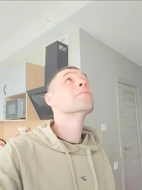 AI Video from prompt: breaks through the ceiling and flies into space 