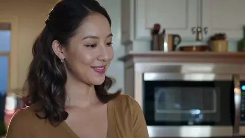 AI Video from prompt: Produce a cozy family gathering audio clip featu