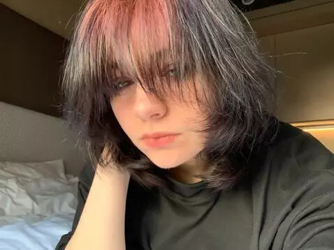 AI Video from prompt: lewd maid suit, full body, feet,