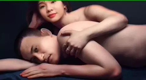 AI Video from prompt: Make the 2 people french kiss