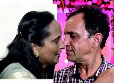 AI Video from prompt: kissing passionately