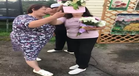 AI Video from prompt: танцуют дикие танцы