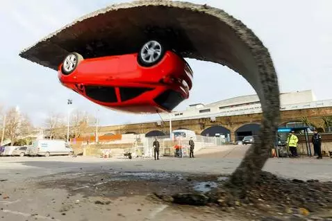 AI Video from prompt: the car drives away into the distance