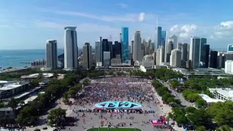 AI Video from prompt: CITY OF MIAM SKYLINE DRONE VIEW, BAYFRONT PARK G