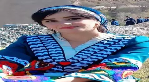 AI Video from prompt: сделай невестку на банкетном зале