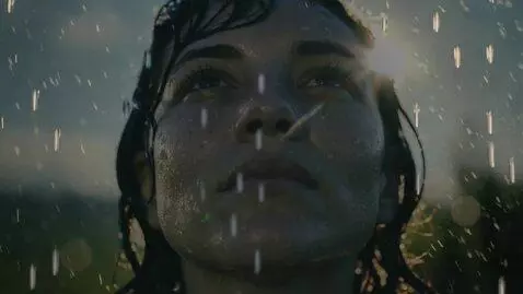 AI Video from prompt: 5-second vertical cinematic clip: quick flash of