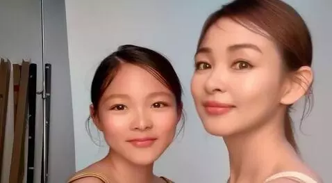 AI Video from prompt: nose to nose