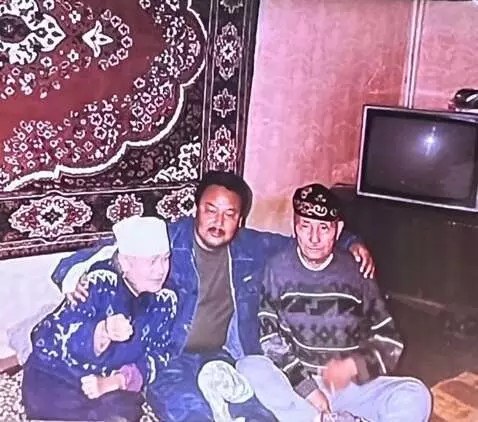 AI Video from prompt: They are talking enthusiastically to each other,