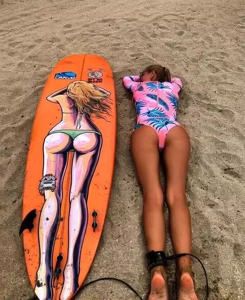 MiniMax Hailuo-02 (pro) video