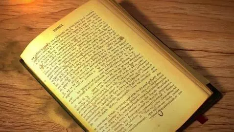 AI Video from prompt: Создай короткое кинематографичное видео (≈12–15 