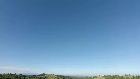 AI Video from prompt: голубое небо