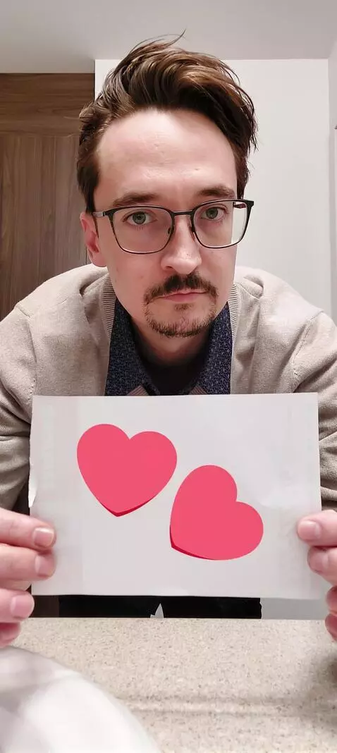 AI Video from prompt: Sauce gravy poutine meal like NFT digital wealth