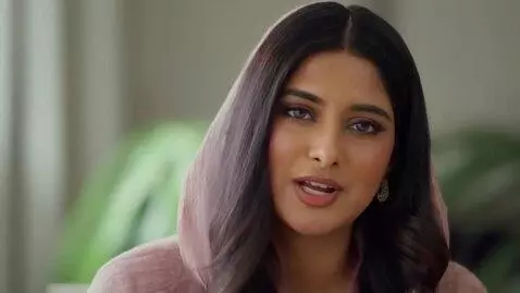 AI Video from prompt: Reel Ka Goal: Yeh dikhana ki RASS CLOTHING ki ek