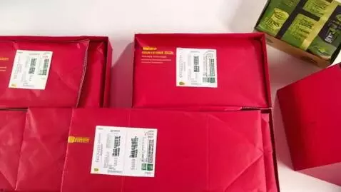 AI Video from prompt: Scene 1 — Opening Shot (0–4 sec) Voice-over: “Lo