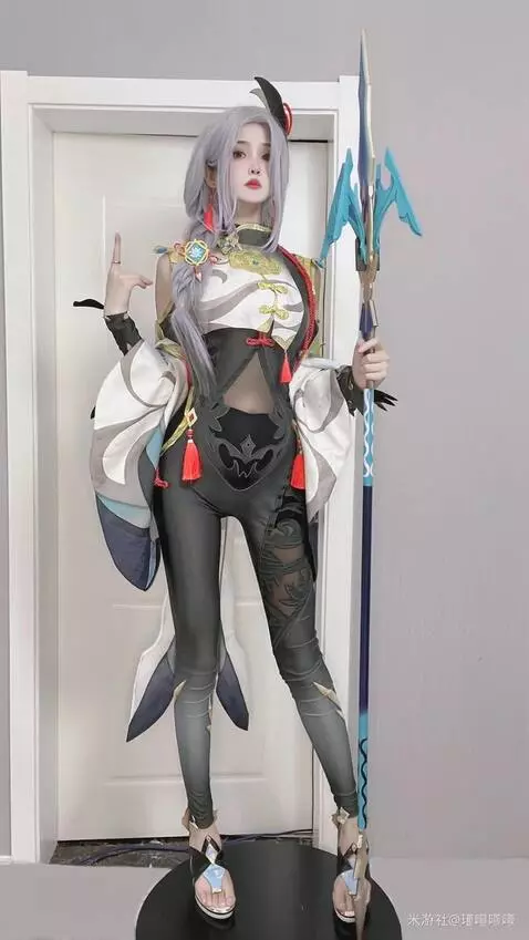 MiniMax Hailuo-02 (pro) video