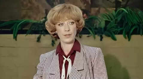 AI Video from prompt: Женщина на фото произносит фразу: "Испытание ВП 