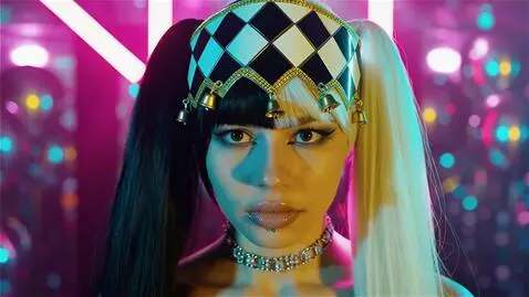 AI Video from prompt: Extreme close-up of a young woman with split two