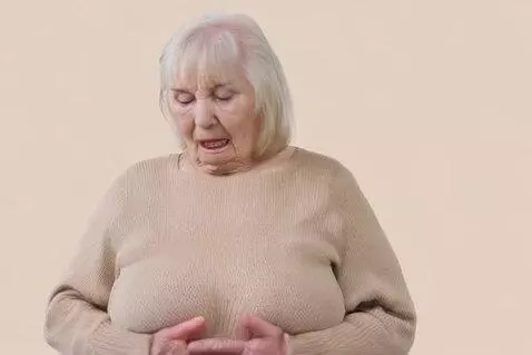 AI Video from prompt: An elderly Russian woman with wrinkles, wearing 