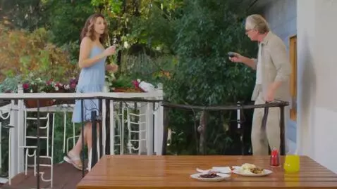 AI Video from prompt: Сделай рекламное видео и анимацию помады. Для бр