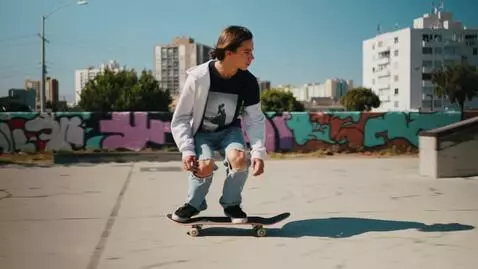 AI Video from prompt: сделай что нибудь супер крутое