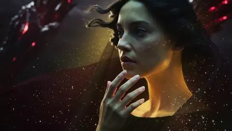 AI Video from prompt: 16:9 hyperreal Renaissance–mythic cinematic real