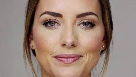 AI Video from prompt: A woman shakes her head left to right