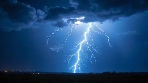 AI Video from prompt: Lightning flash, ultra speed