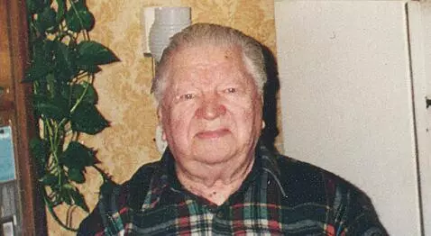 AI Video from prompt: Позирует, точка, приближение лица