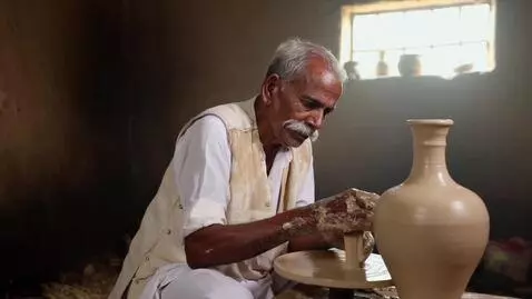 AI Video from prompt: Detailed AI Video Generation Prompt A hyper-real