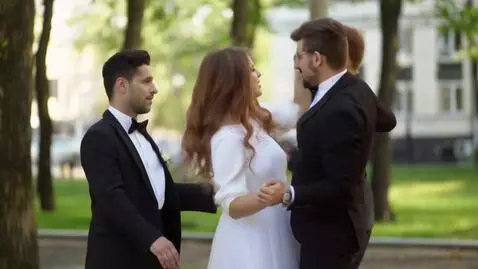 AI Video from prompt: зацикленное видео на 10 секунд, 23 пары хромосом