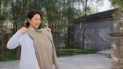 AI Video from prompt: Takes off her clothes