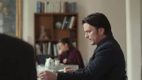 AI Video from prompt: Краткий сценарий мини-фильма «Стать богатым прос