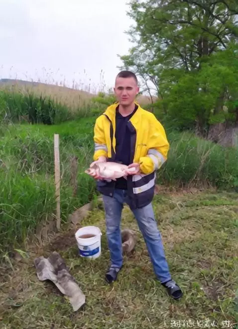 AI Video from prompt: иду по пляжу