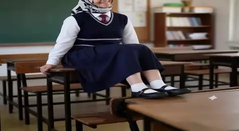 AI Video from prompt: kiss happy seduced