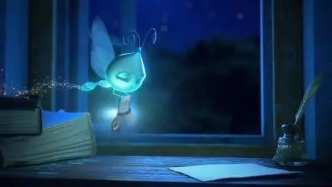 AI Video from prompt: в окно влетает красивый, но уставший светлячок (