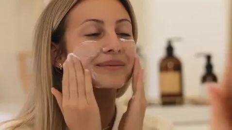 AI Video from prompt: @liviamirel3 getting ready for the day. Typical 