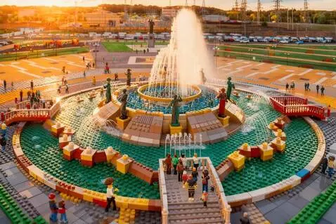 AI Video from prompt: A cozy LEGO town in which the elements are anima