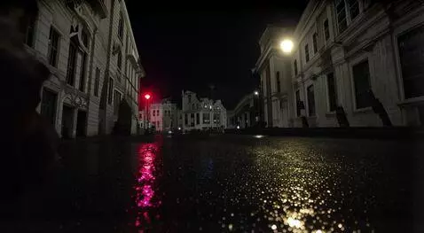 AI Video from prompt: , dollars, luxury homes