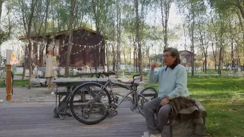 AI Video from prompt: ggvghufbjigv