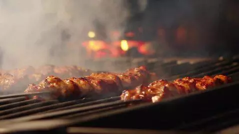 AI Video from prompt: Create a high-quality dynamic video consisting o